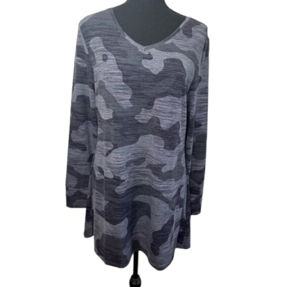 NWT LulaRoe Elizabeth Gray Camouflage Women’s Tunic Top Size Small - Picture 1 of 11